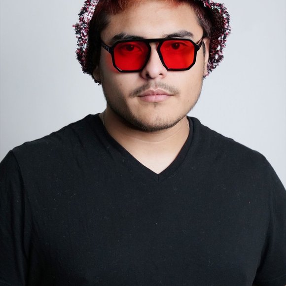 Red Tweed Bucket Hat, Raw Edge - Picture 3 of 6